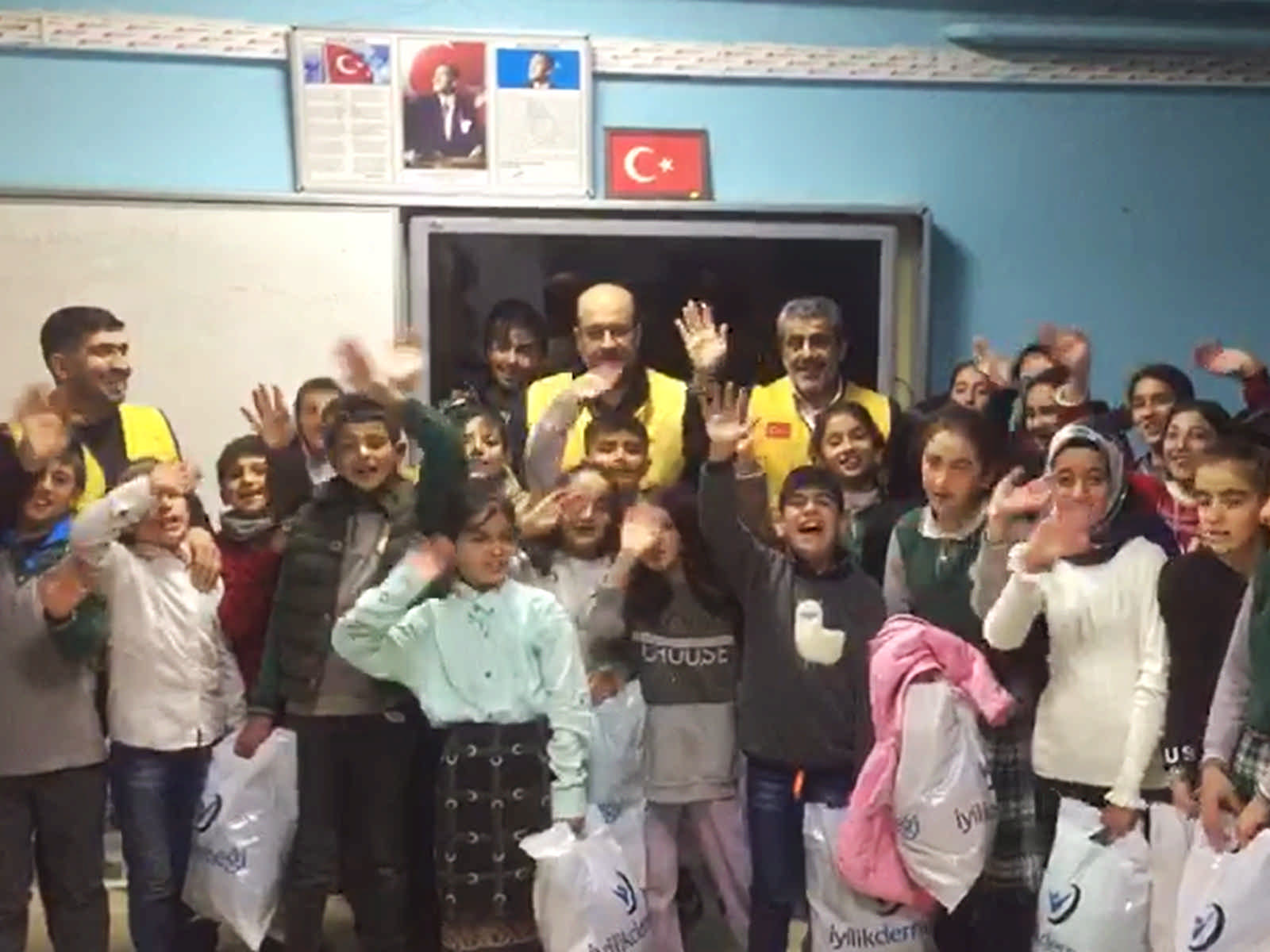 Doğubayazıt_iyilikderneği_2022binmontbinbot (4).jpg