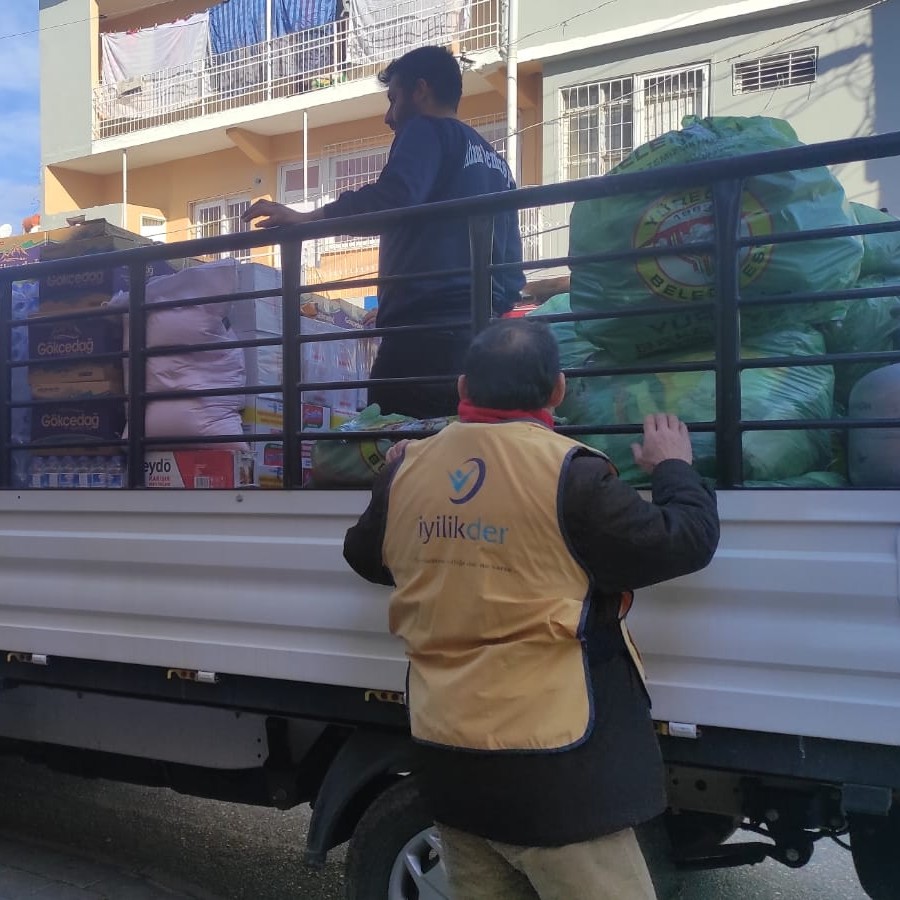 İyilik Derneği Hatay Yardım (3).jpg