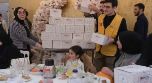 İyilik Derneği’nden Dünya Yetimler Günü’ne özel iftar yemeği İyilik Derneği’nden Dünya Yetimler Günü’ne özel iftar yemeği